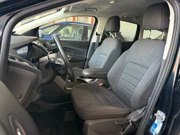 Ford Kuga - 10