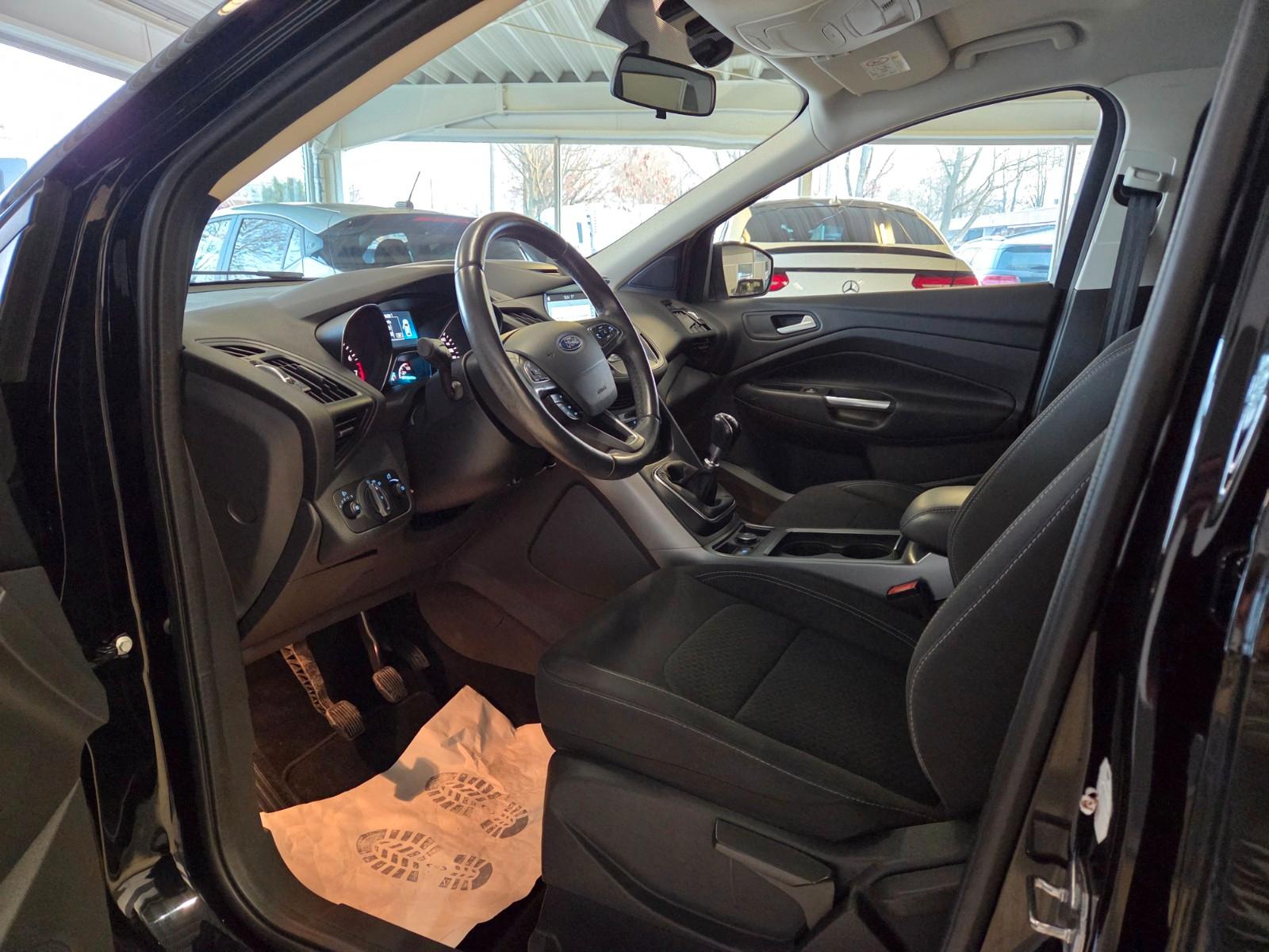 Ford Kuga Cool & Connect