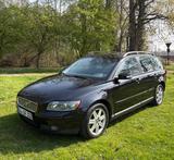 Volvo V50 2.0 Momentum gepflegt, Leder, Klimaaut - Volvo V50 in Essen