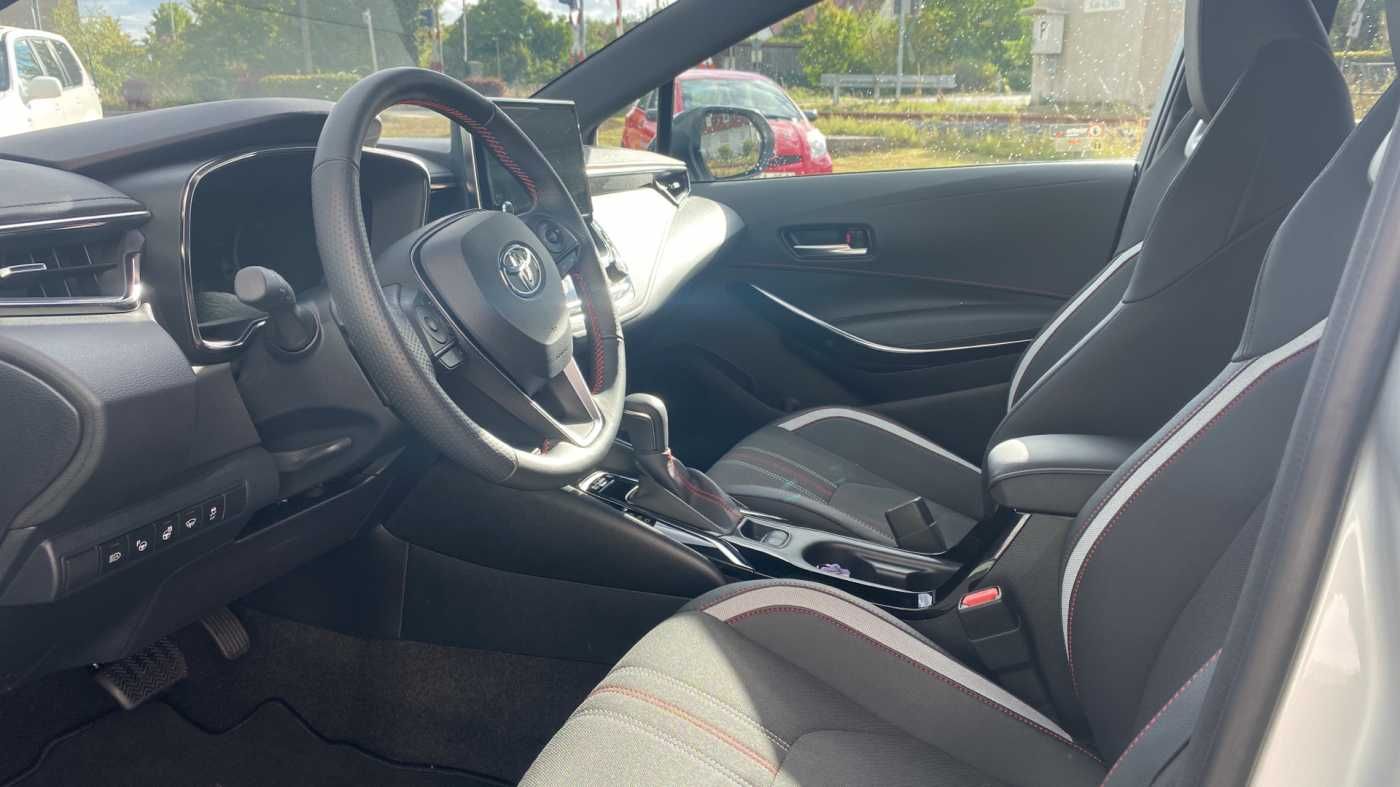 Fahrzeugabbildung Toyota Corolla 2.0 Hybrid GR Sport | Kamera+LED uvm