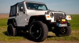 Jeep Wrangler Sport 4.0 Sport Soft Top Costum Inside - Jeep Wrangler: 4.0
