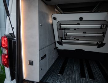 Fahrzeugabbildung Opel Zafira Life CROSSCAMP M|AHK|KÜCHE|FLEX|4xBETT