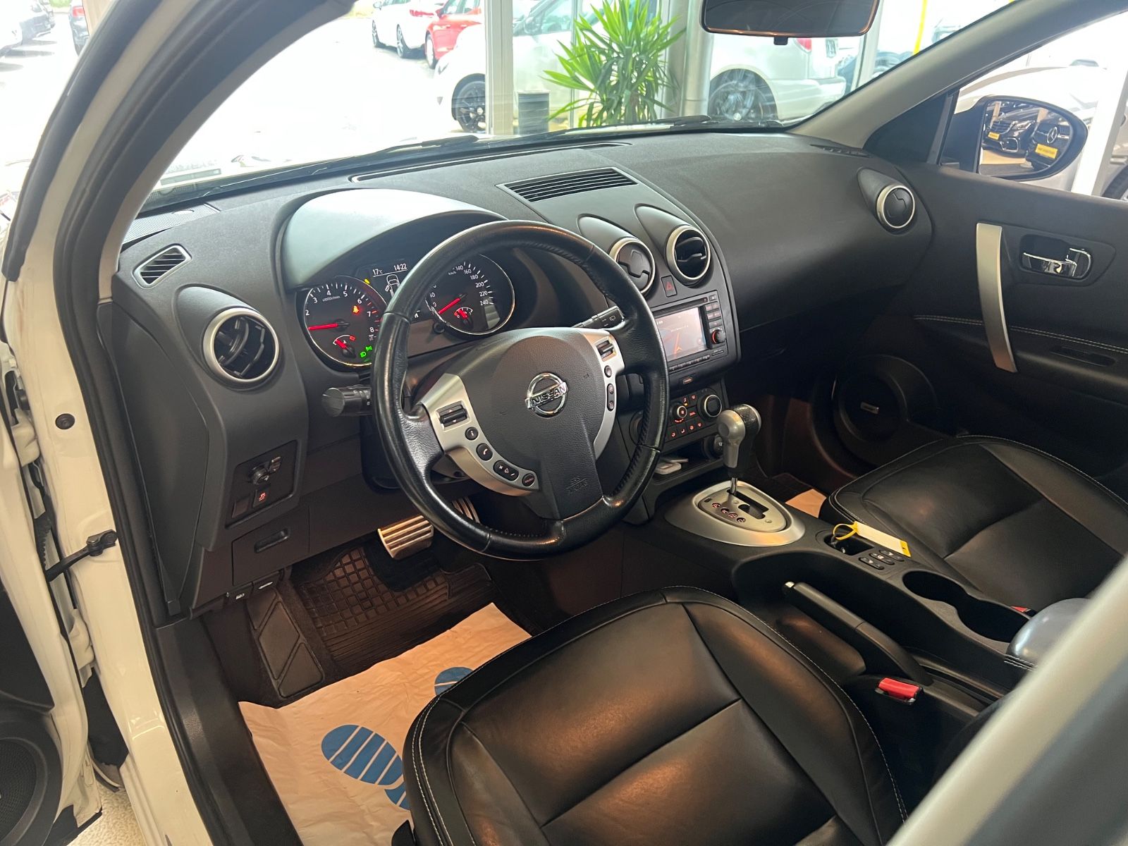 Fahrzeugabbildung Nissan Qashqai Tekna *360 KAMERA*NAVI*LEDER*BOSE*