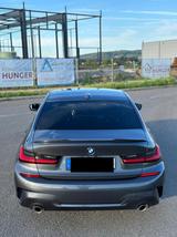 BMW 320i xDrive M Sport Automatik *Top Zustand* - BMW 320: 320i Xdrive
