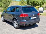 Volkswagen Touareg 3.0 V6 TDI Tiptronic BMT Grau Metallic - mit Diesel-Antrieb: Geländewagen, 3.0