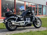 Triumph ROCKET III | Frische Inspektion - TRIUMPH ROCKET III