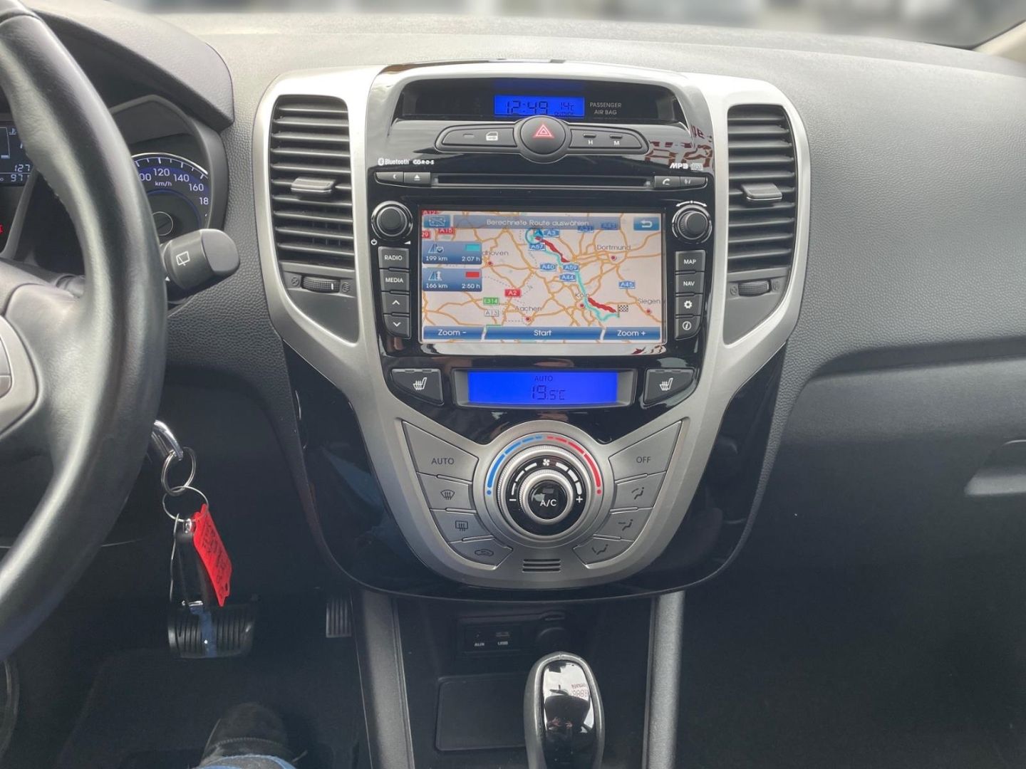 Fahrzeugabbildung Hyundai ix20 1.6 Space Plus Allwetter Navigation Kamera
