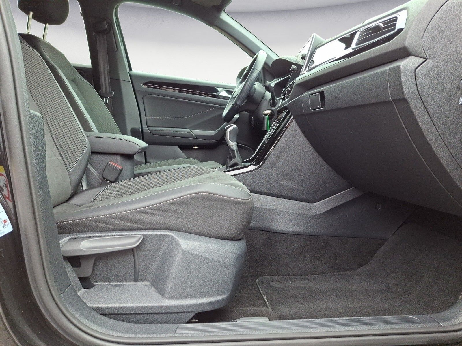 Volkswagen T-Roc - Bild 9