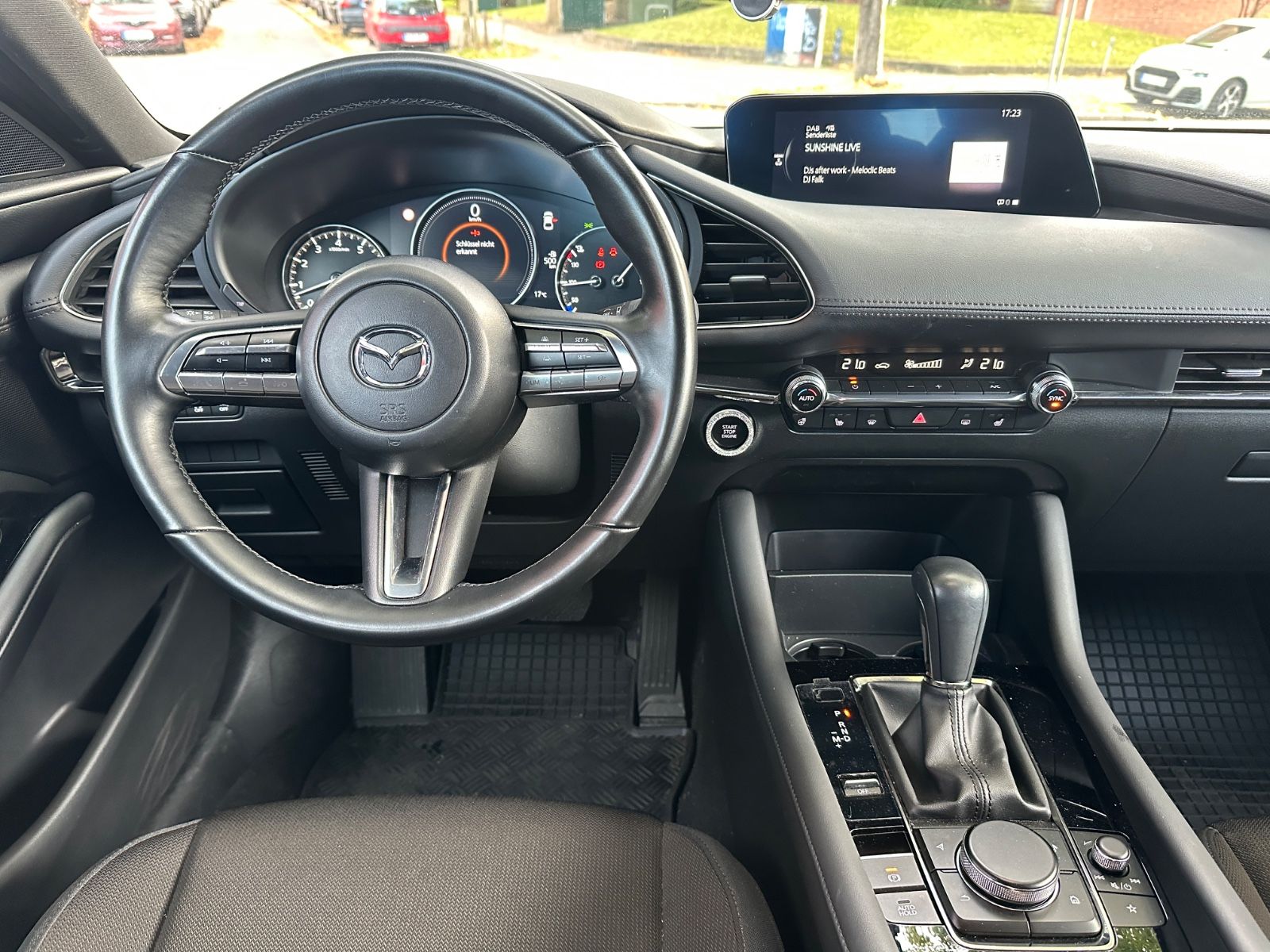 Fahrzeugabbildung Mazda 3 Homura*LED*APPLECAR*ACC*ALLTWETTER