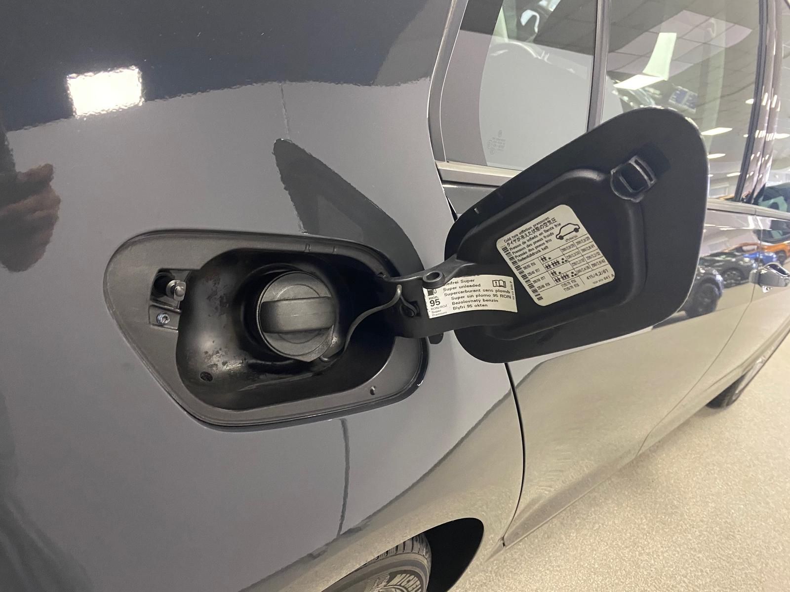 Fahrzeugabbildung Volkswagen Golf VII Comfortline+ALLWETTER+2-ZKLIMA+PDC+HEIZ