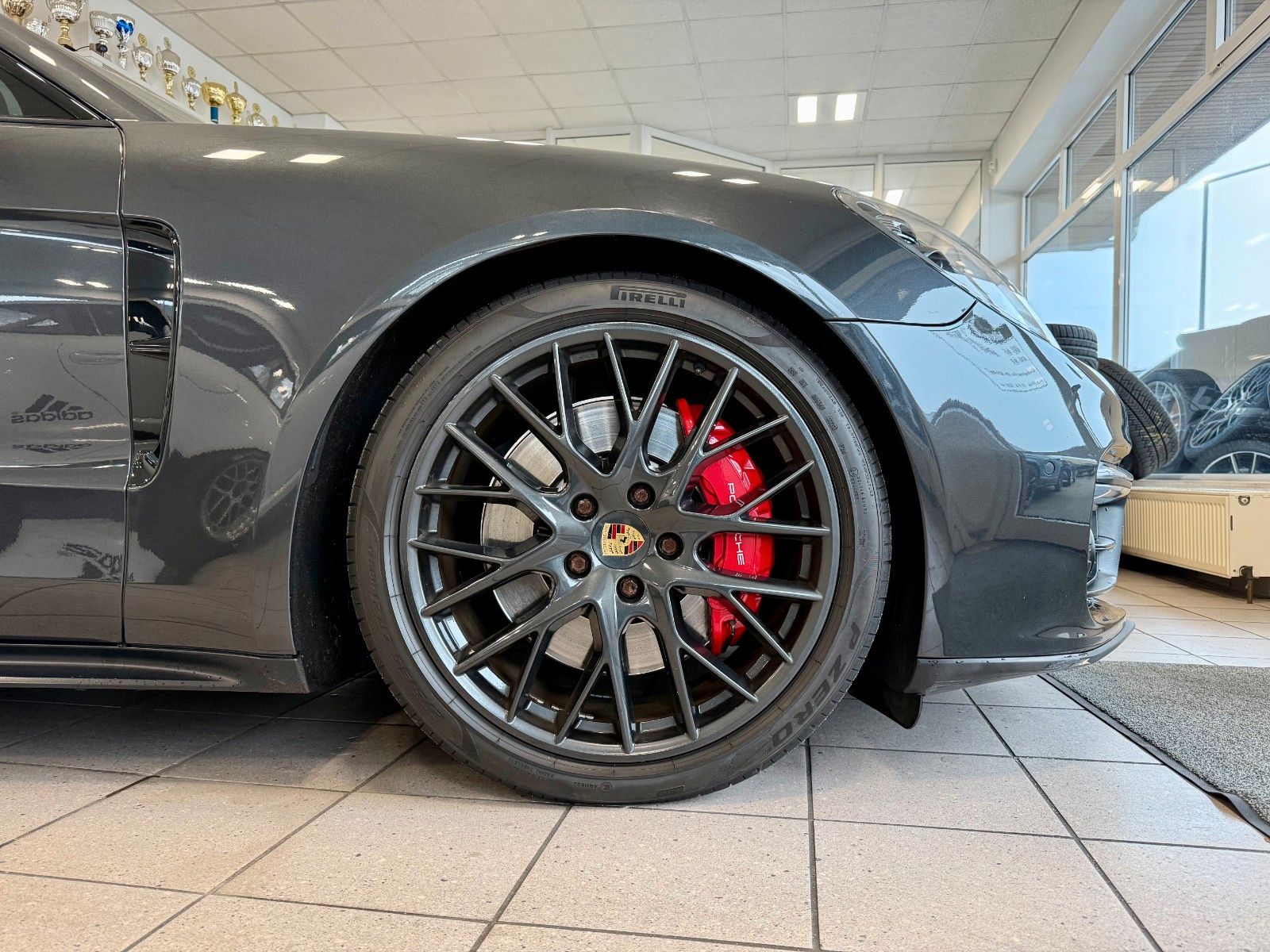 Fahrzeugabbildung Porsche Panamera GTS Sport Turismo Panorama/ACC/HeadUP