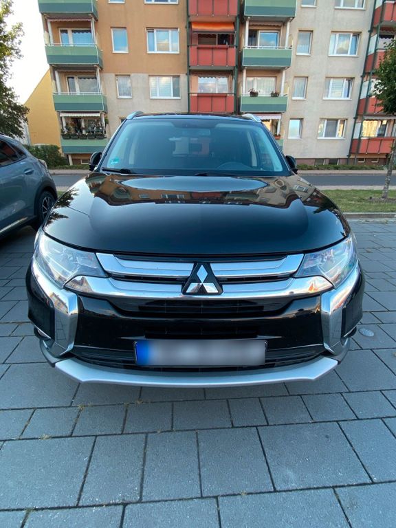 Image of Mitsubishi Outlander