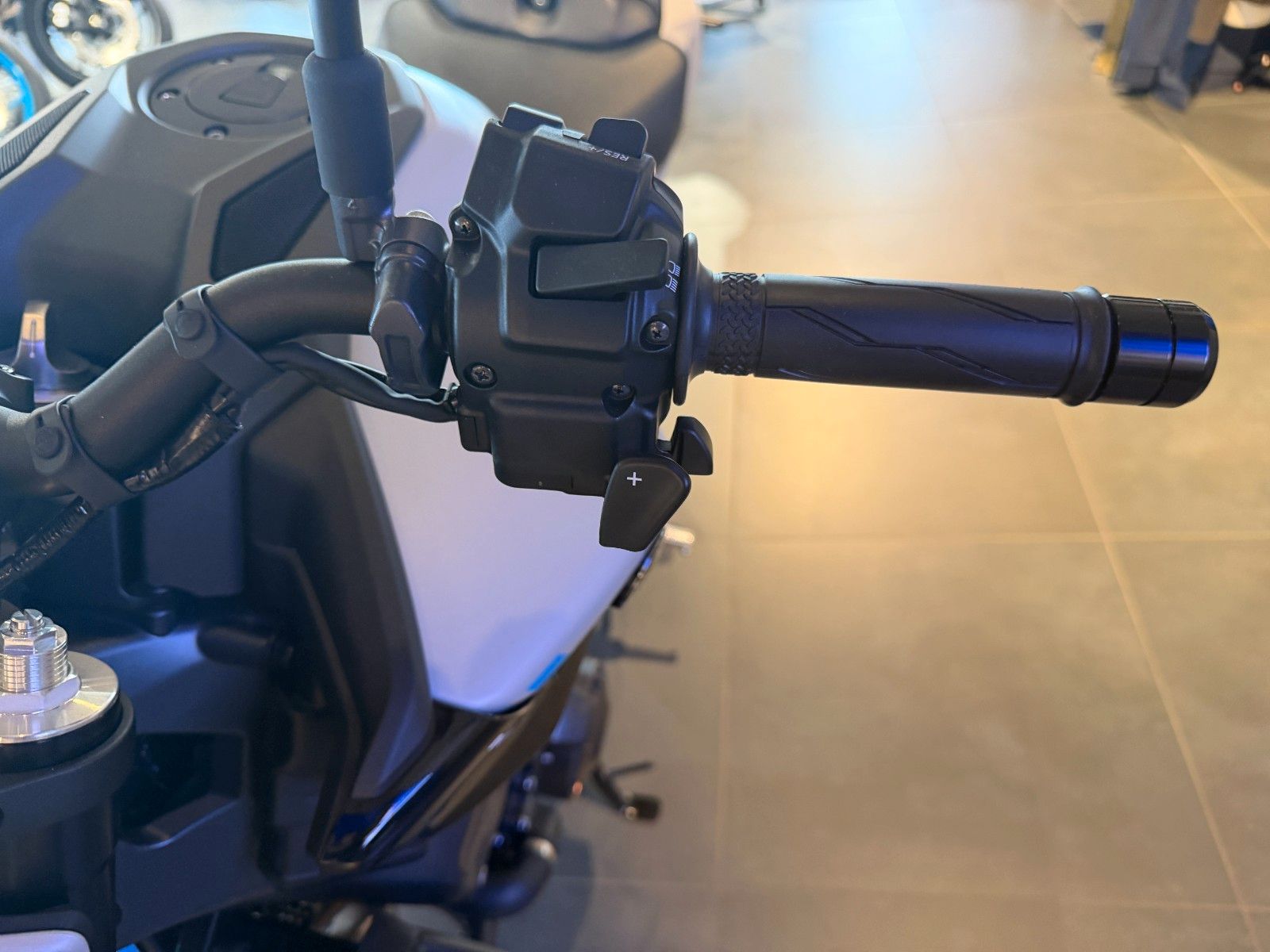 Fahrzeugabbildung Yamaha MT-09 Y-AMT Herbst Deals
