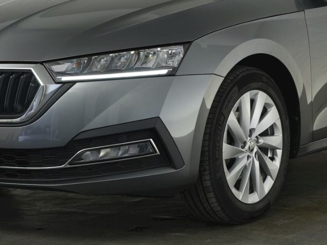 Octavia COMBI STYLE TDI DSG+AHK+NAVI+KLIMA+SITZH