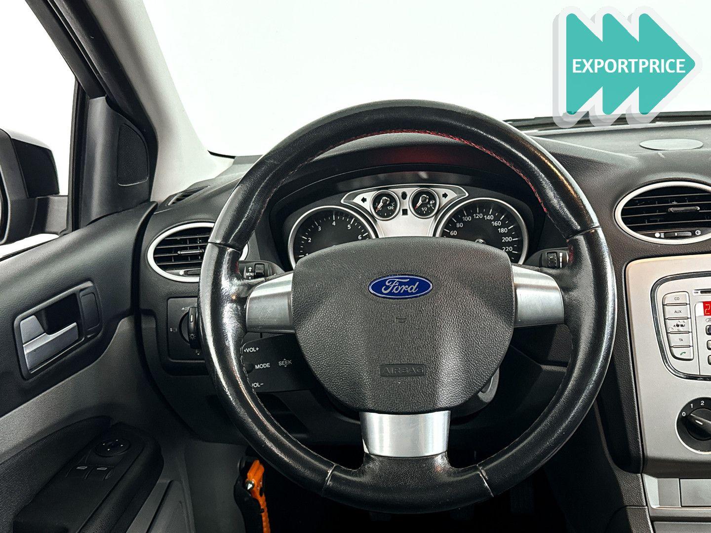 Ford Focus 2009 — photo 13