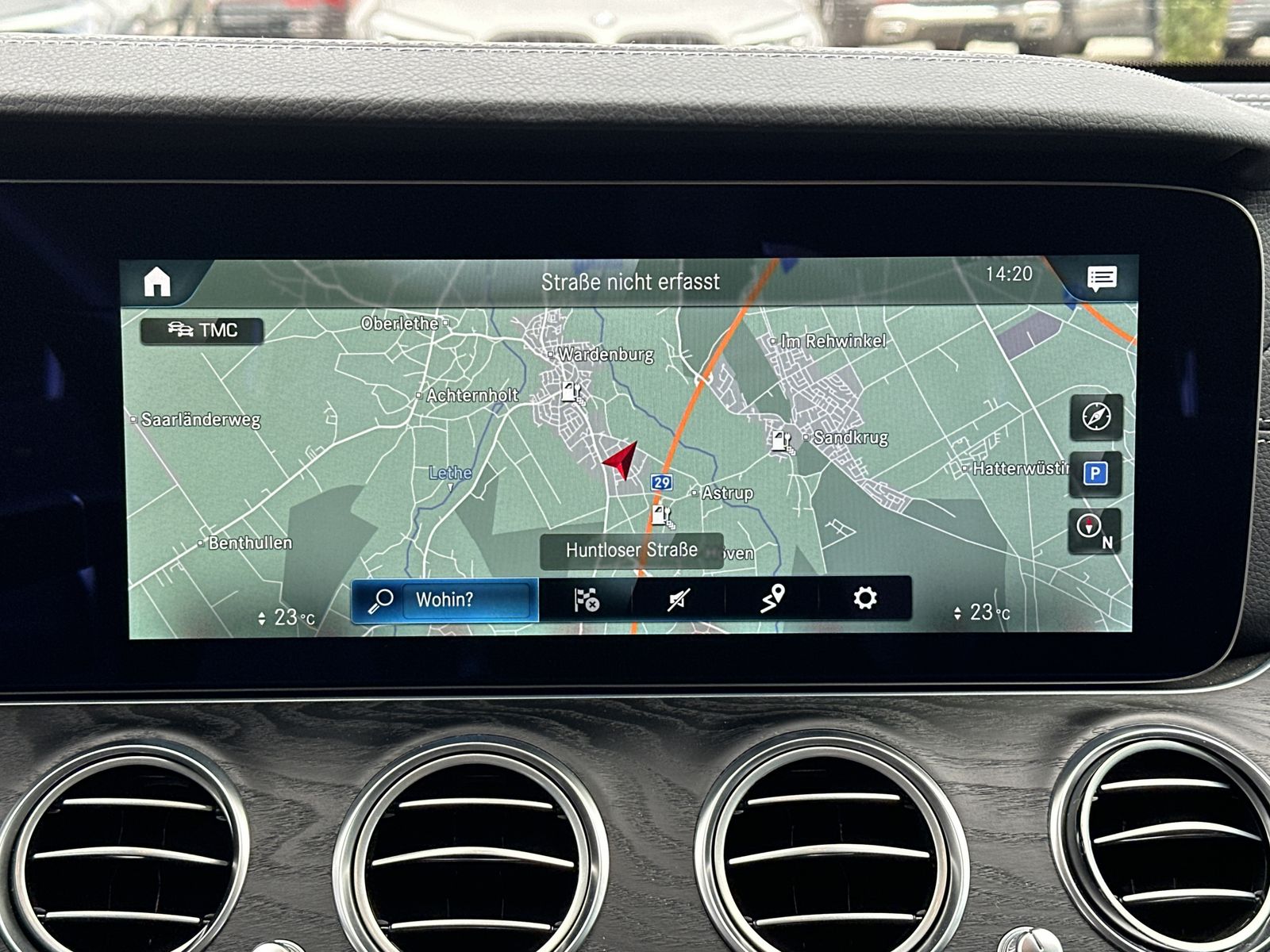 Fahrzeugabbildung Mercedes-Benz E 300de T 4M Avantgarde NAV+LED+AHK+WIDE+360°+PP