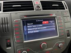 FORD Kuga Titanium / RENTNER/ NUR 53.tKM /AHK /AUTOM FORD Kuga Titanium / RENTNER/ NUR 53.tKM /AHK /AUTOM