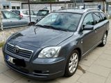 Toyota Avensis Kombi 2.2 D-CAT Executive - Toyota Avensis aus 2005 mit Diesel-Antrieb