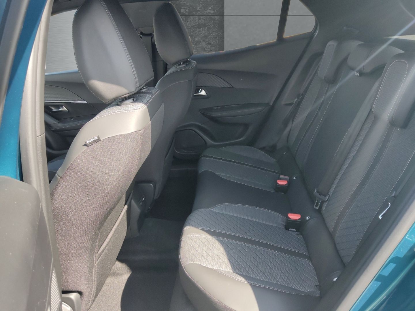 Peugeot 2008 - Bild 9