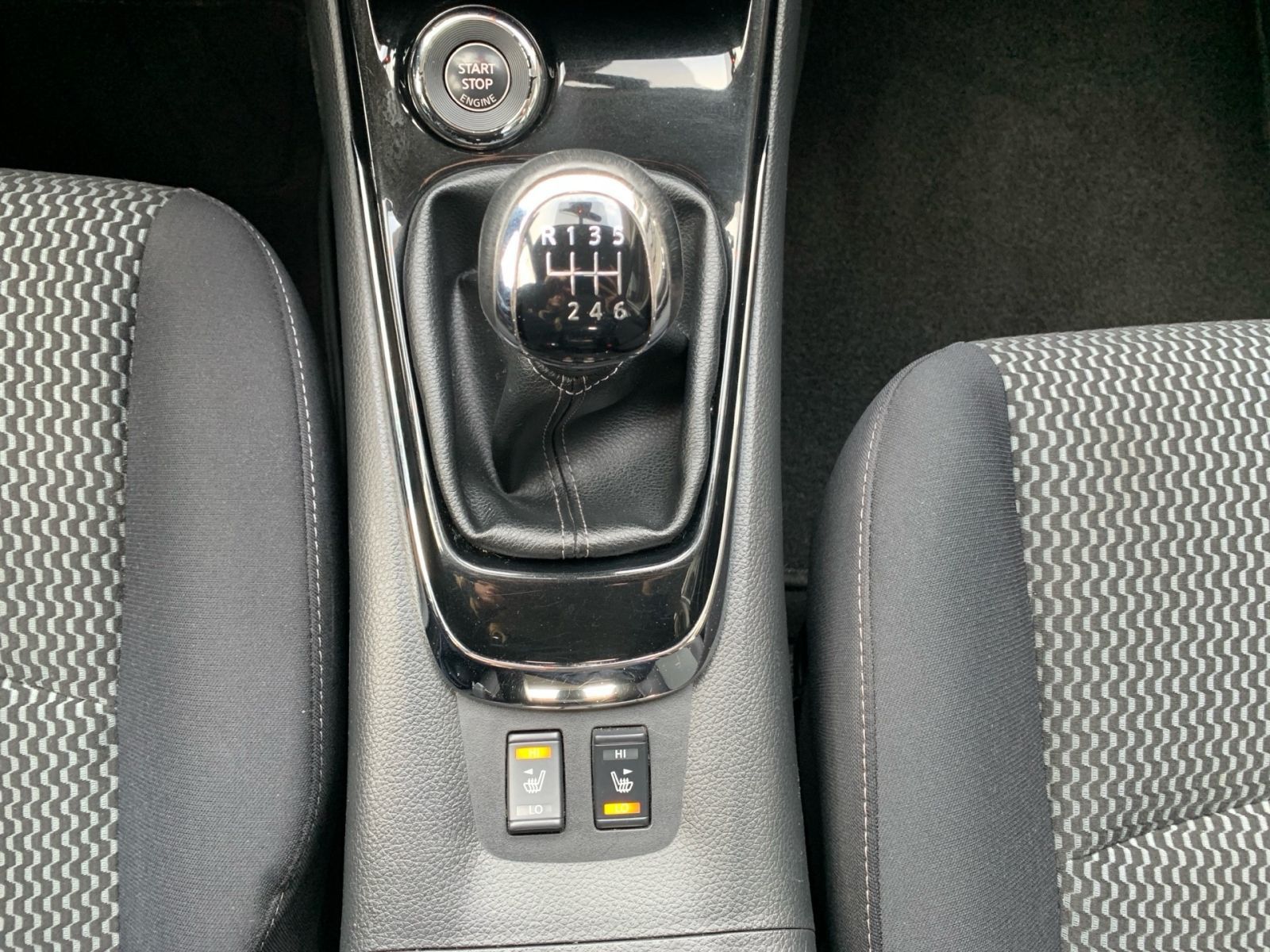 Fahrzeugabbildung Nissan Pulsar 1.2 DIG-T Acenta Navi Sitzheizung Kamera