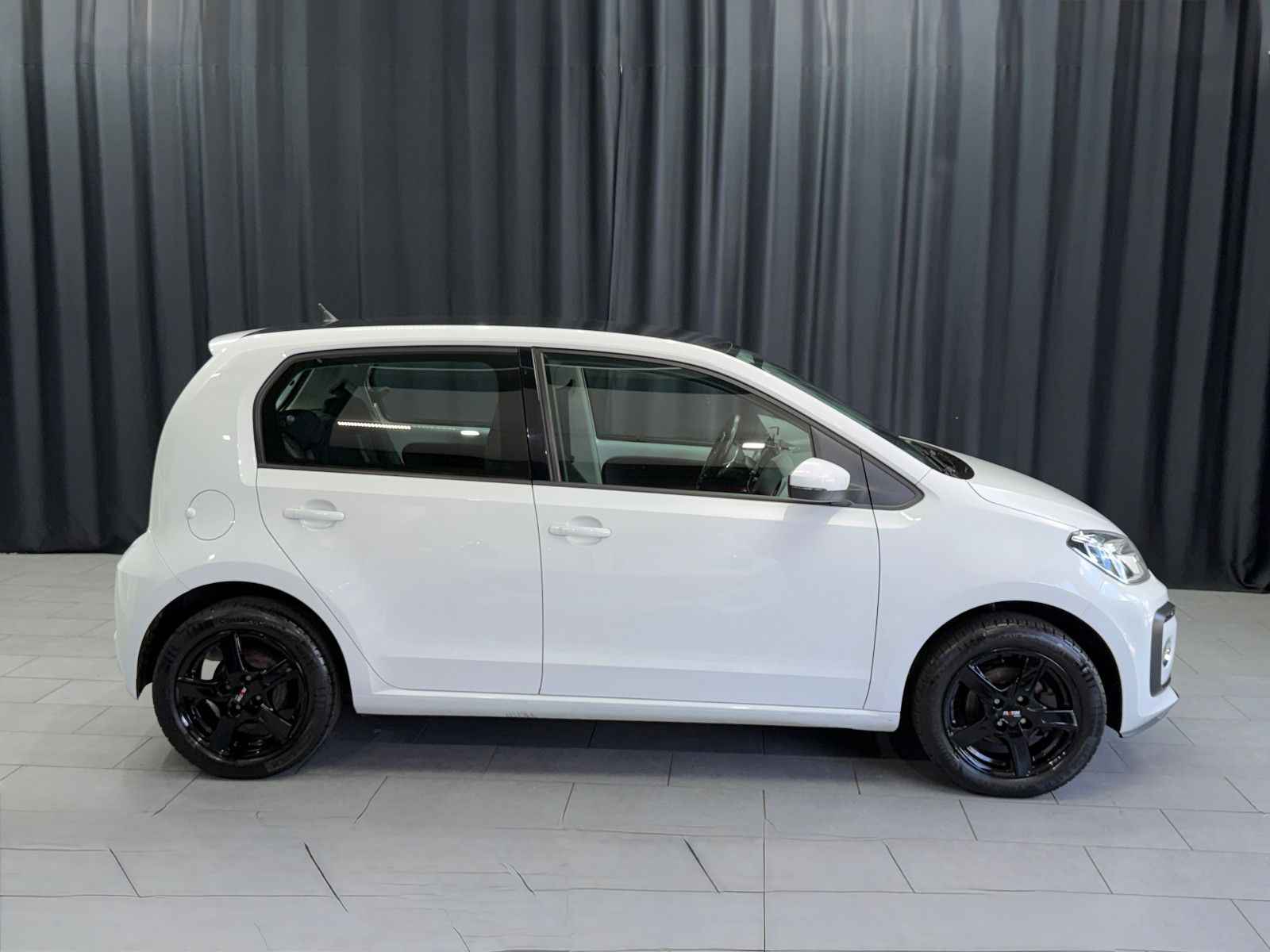 Fahrzeugabbildung Volkswagen up! high up! |KLIMA|PDC