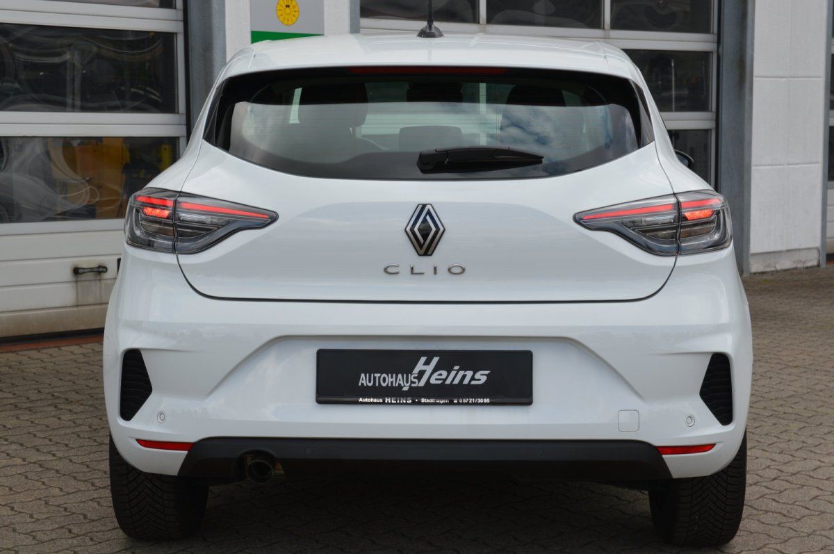 Fahrzeugabbildung Renault Clio V   Evolution Navi LED Ganzjahresreifen