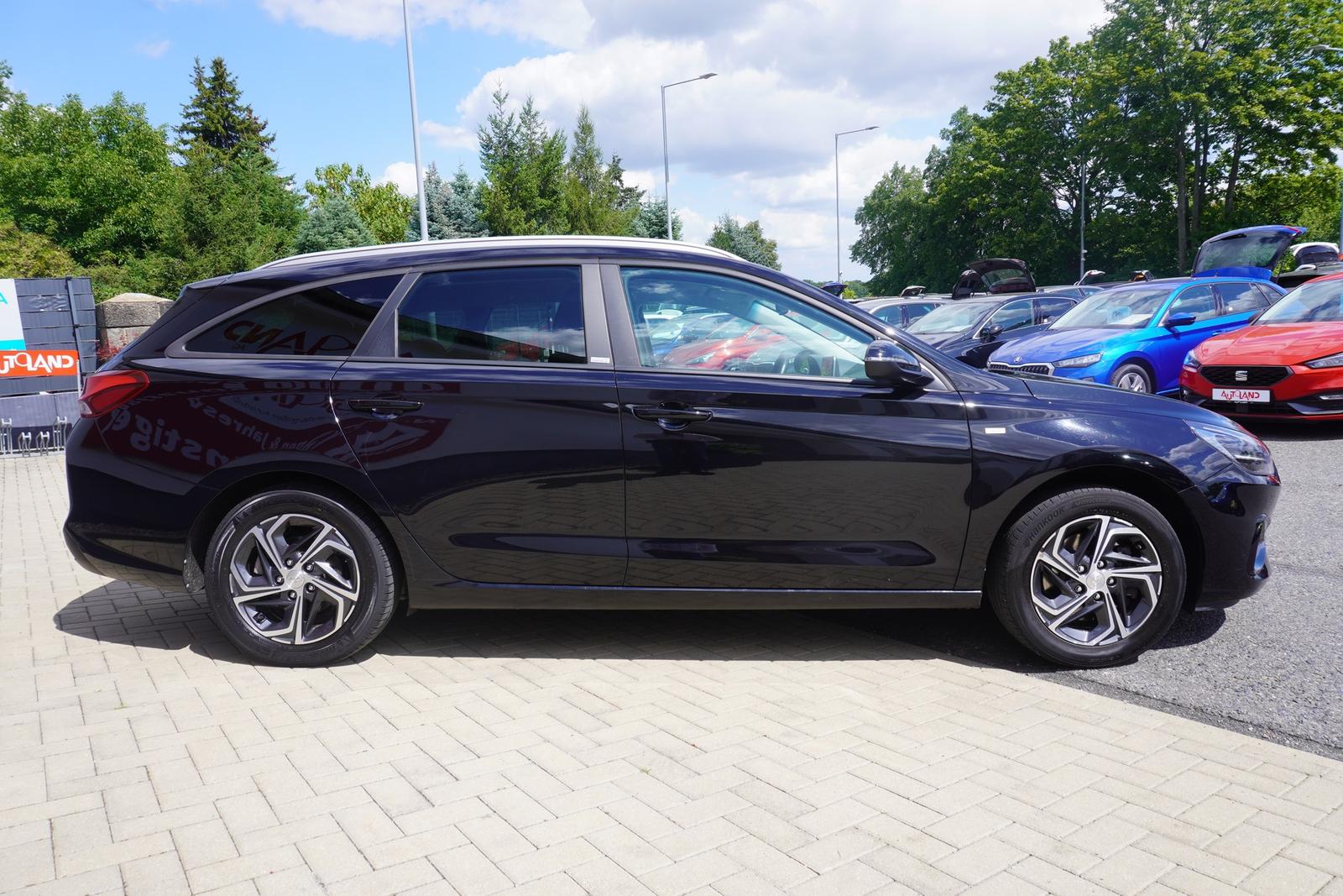 Hyundai i30 Kombi 1.0 T-GDI LED Navi Kamera PDC Tempomat
