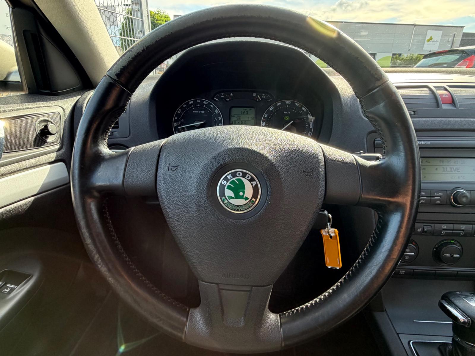 Skoda Octavia 2006 — photo 22