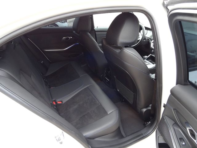 Fahrzeugabbildung BMW 320d xDrive M Sport/2.Hd/Leder/Navi/Kam/LED/