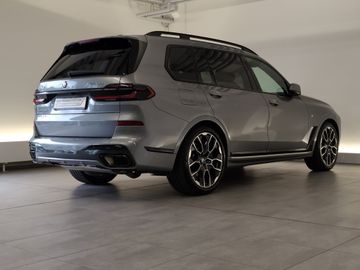 BMW X7 - 8