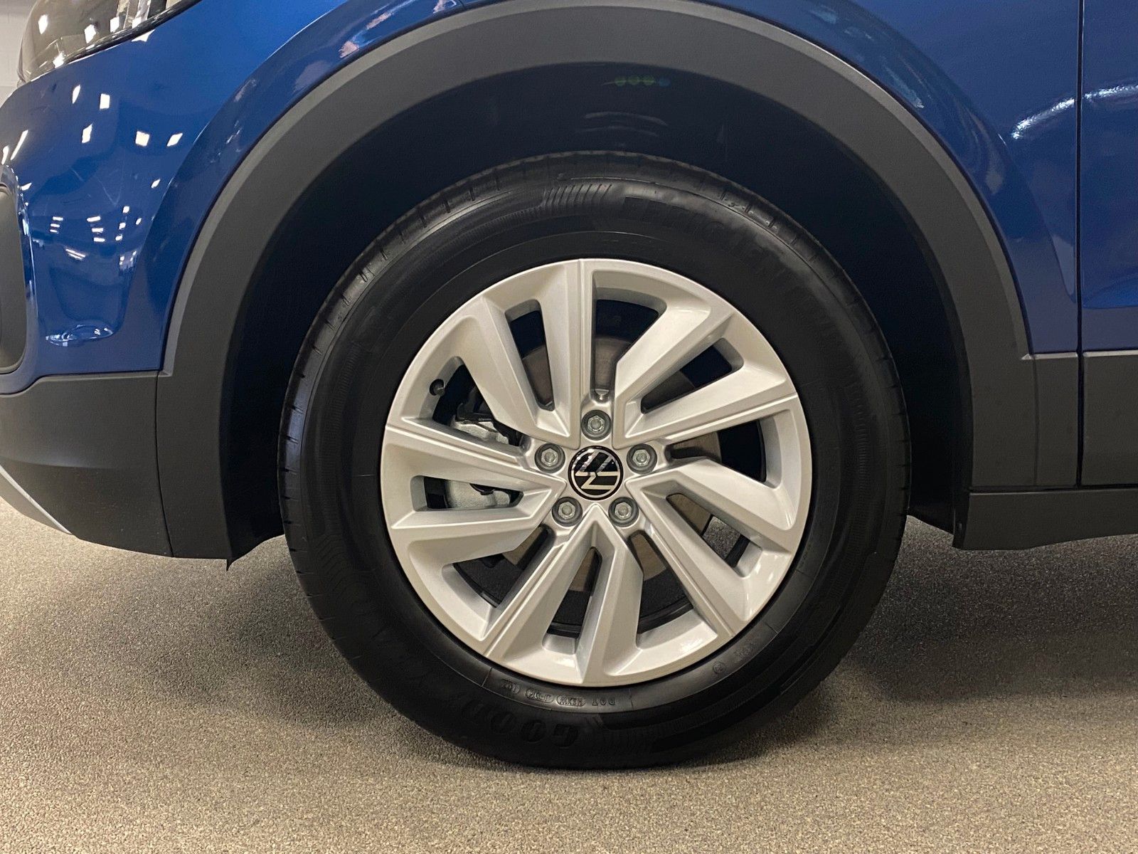 Fahrzeugabbildung Volkswagen T-Cross 1.5 TSI DSG Life+150 PS+PDC+App+LED+ALU+