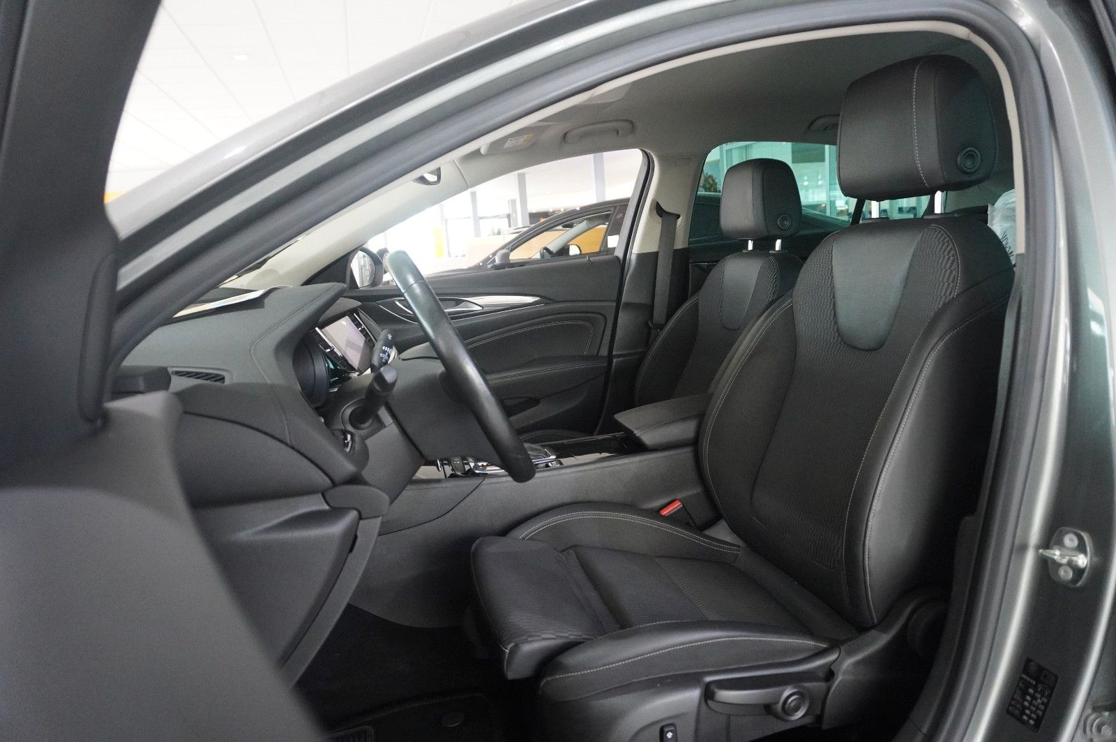 Fahrzeugabbildung Opel Insignia B GS 1.5T DYNAM. NAVI/LED/KAMERA/VIRTU.