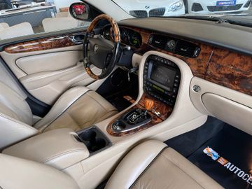 Jaguar XJ 2.7 D XJ6 Sovereign *Klima*Navi*PDC*Bluetooth