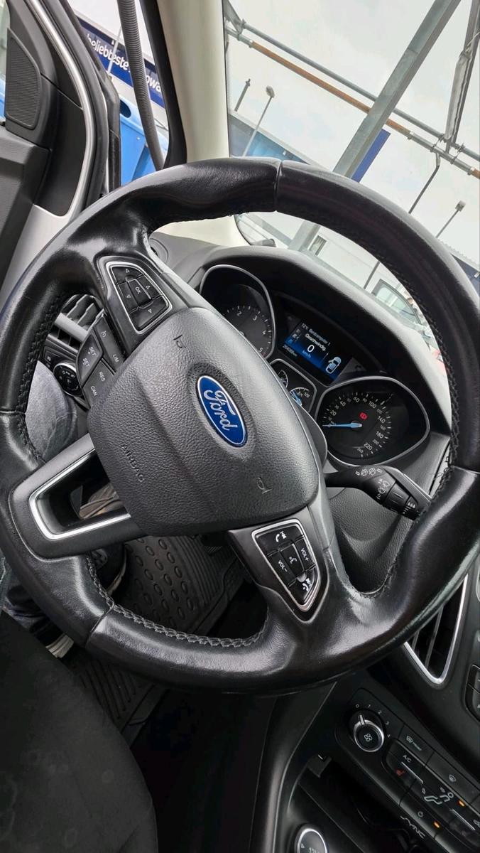 Ford Focus 2015 — photo 7