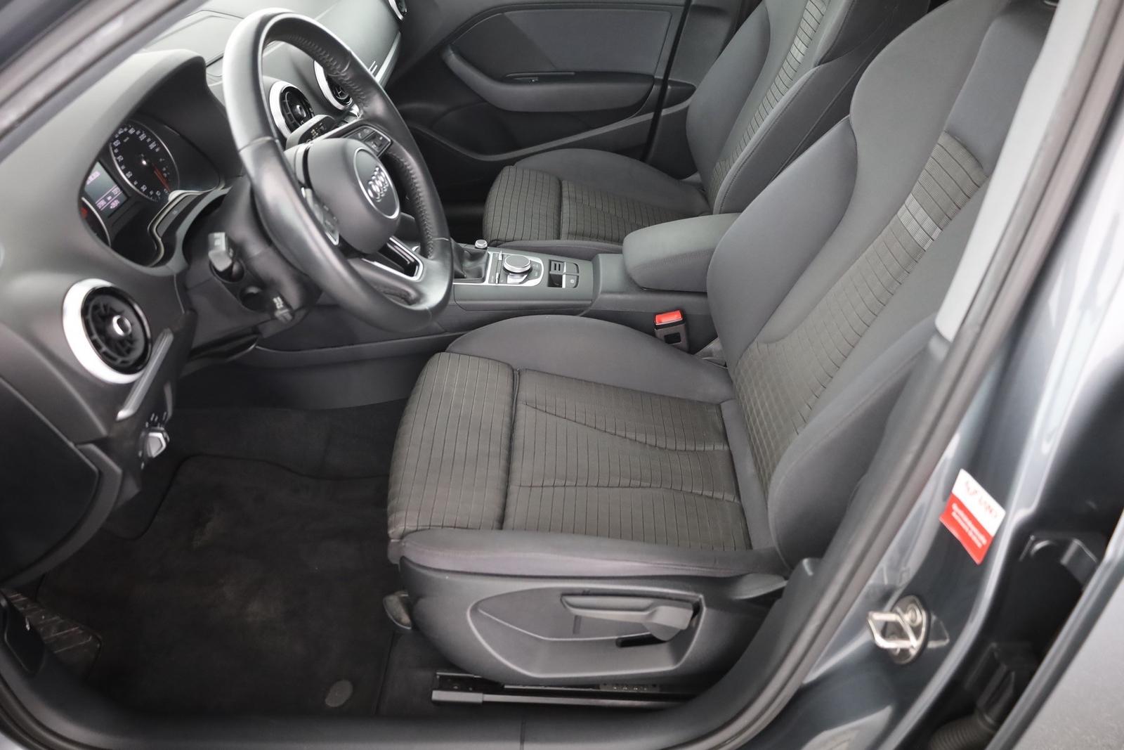 Audi A3 Sportback 35 TFSI S-tronic Bi-Xenon Navi ACC