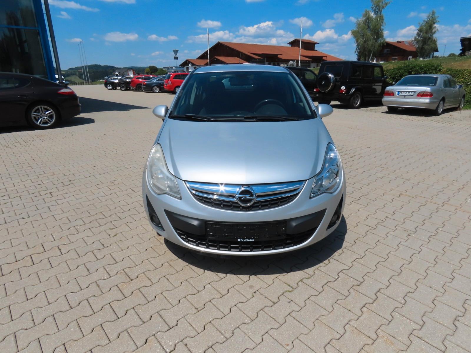 Opel Corsa D Satellite