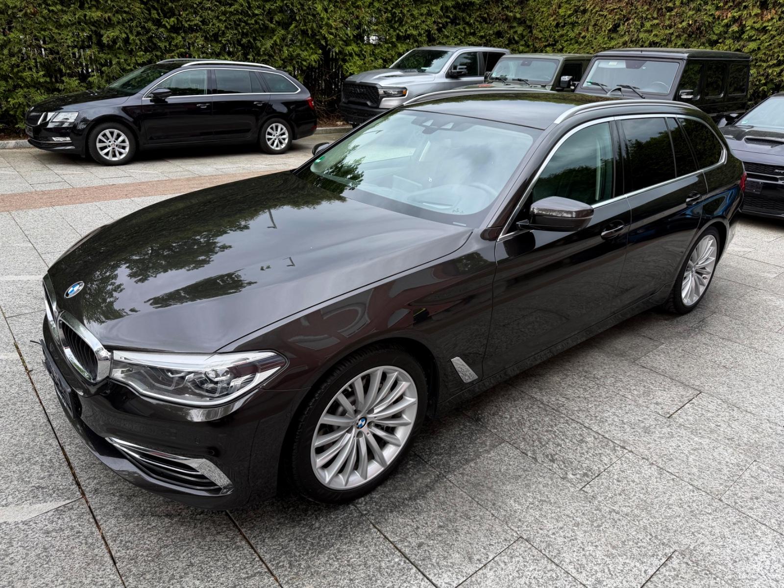 BMW 530d Touring Luxury Line *LED*HUD*360° Kamera*
