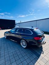 BMW 520d Touring  Voll.Head up, Standheizung 20zoll - BMW 520 aus 2012 mit Diesel-Antrieb: Kombi