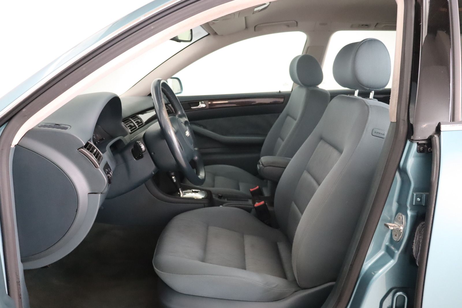 Fahrzeugabbildung Audi A6 2.8 multitronic Avant * Xenon * Memory * PDC