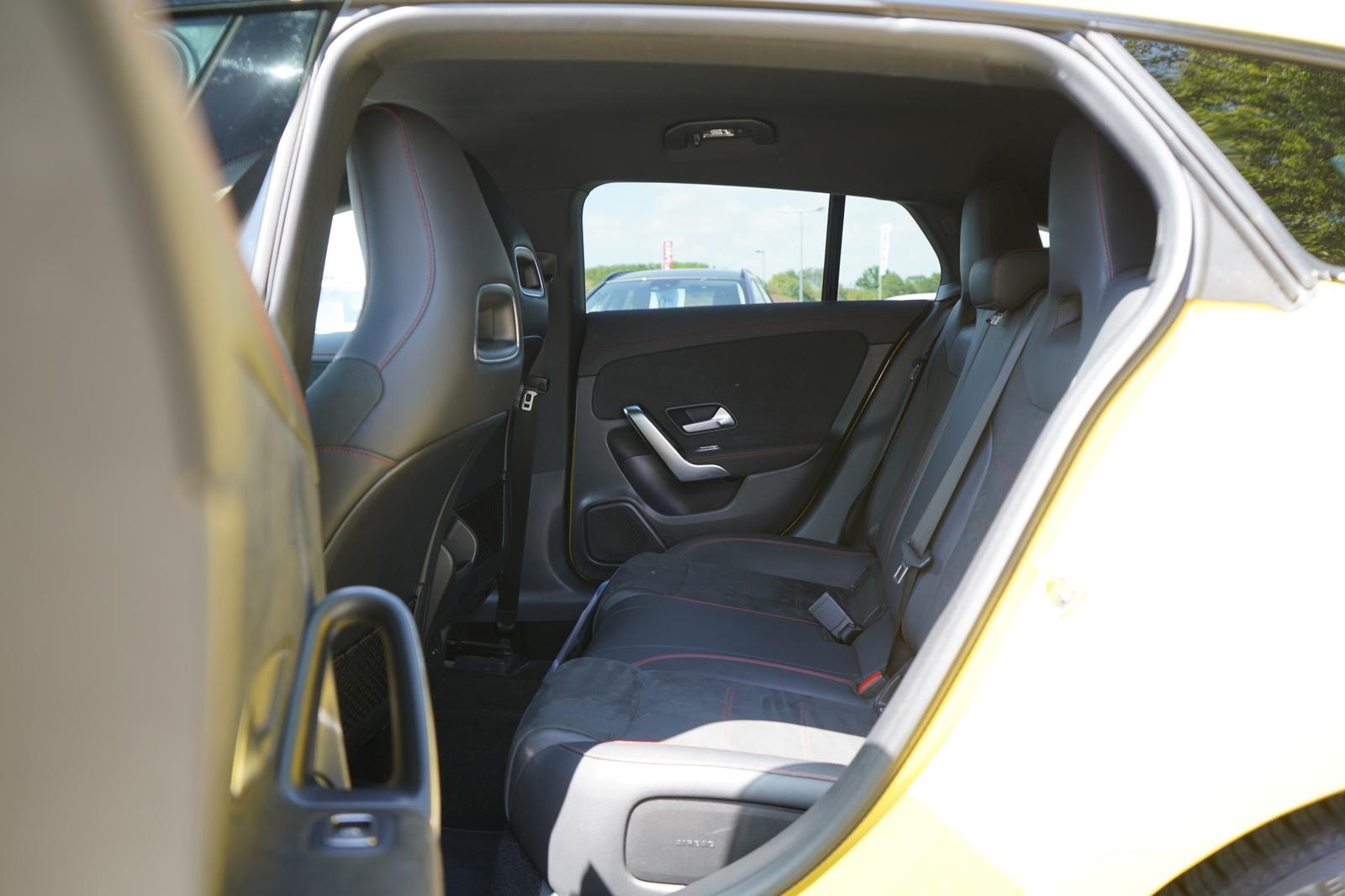 Mercedes-Benz CLA SB AMG Line LED Navi Alcantara Keyless, миниатюра 30