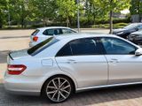 Mercedes-Benz E 300 BlueEFFICIENCY - - gebrauchte Mercedes-Benz E 300 aus dem Jahr 2011