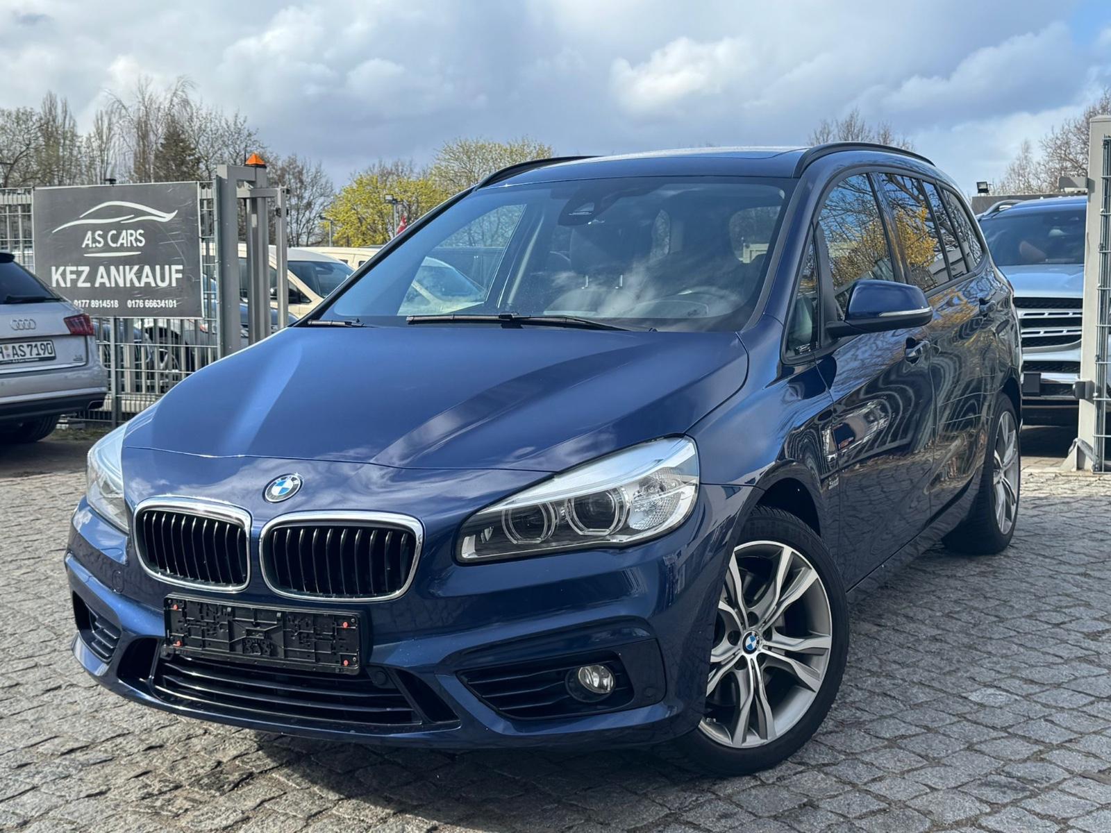 BMW 220 i Sport Line*Autm*Led*7-Sitze*Kam*AHK*