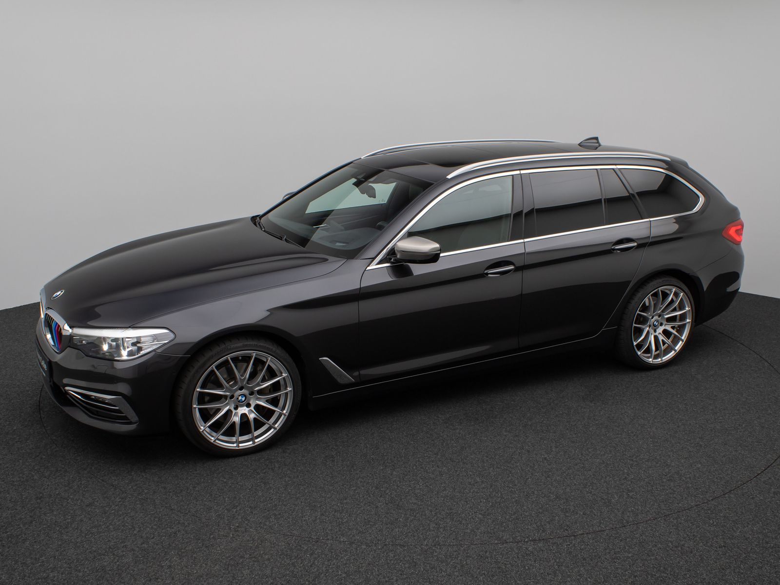 Fahrzeugabbildung BMW 540i xD Luxury Line Panorama Kamera HUD DAB H/K