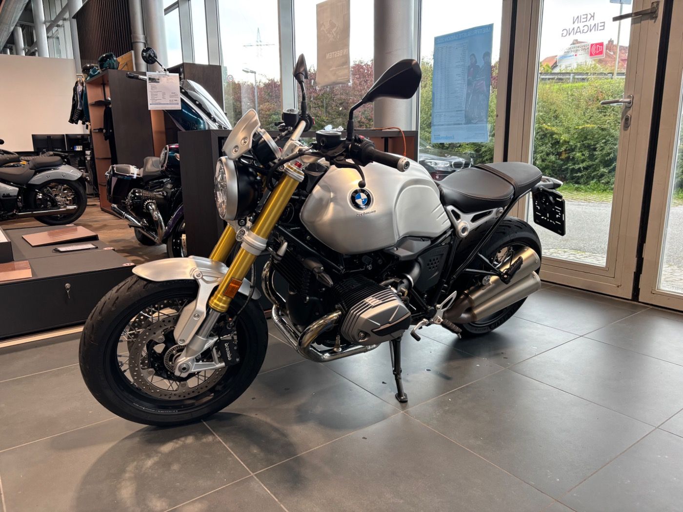 Fahrzeugabbildung BMW R nine T Option 719