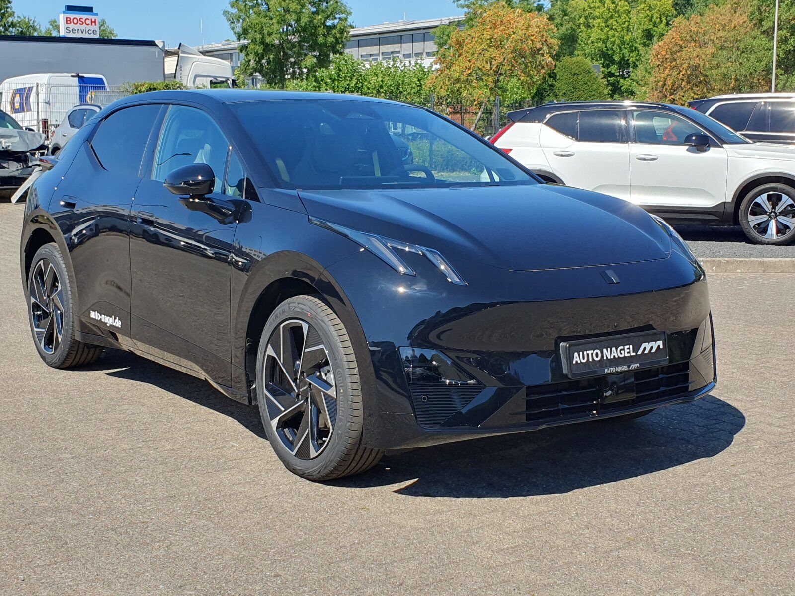 Lynk & Co 02