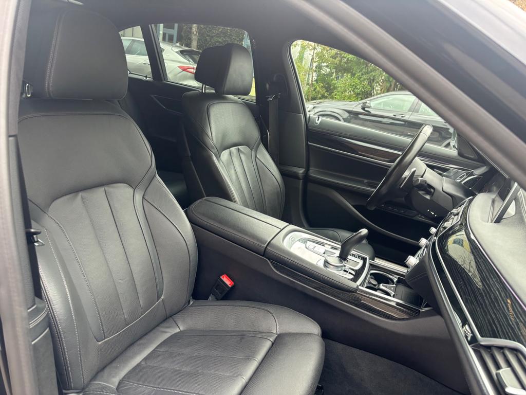 BMW 730