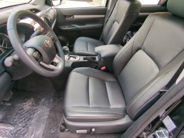 Toyota Hilux - 10