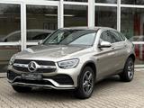 Mercedes-Benz GLC300e Coupe 4M AMG LEDER+MBUXPLUS+SPURP+LED+19 - : Coupe, Silber, Plug-In Hybrid