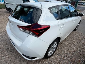 Toyota Auris - 8