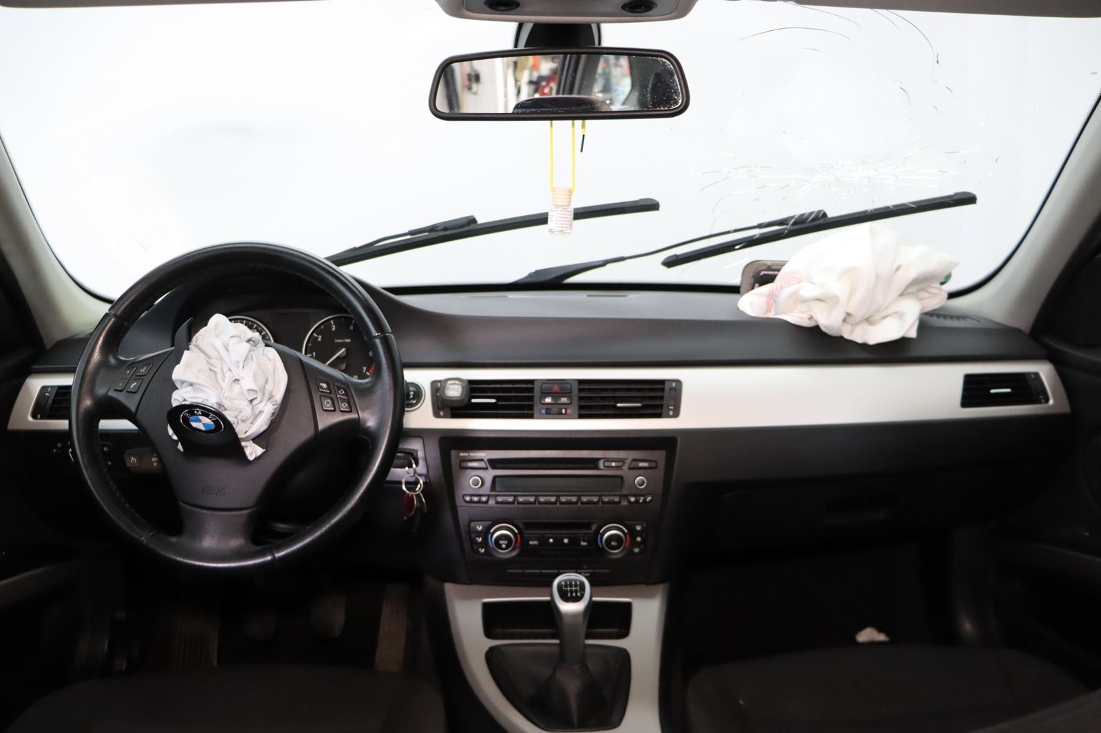 Fahrzeugabbildung BMW 318 i Touring * Klimaautomatik